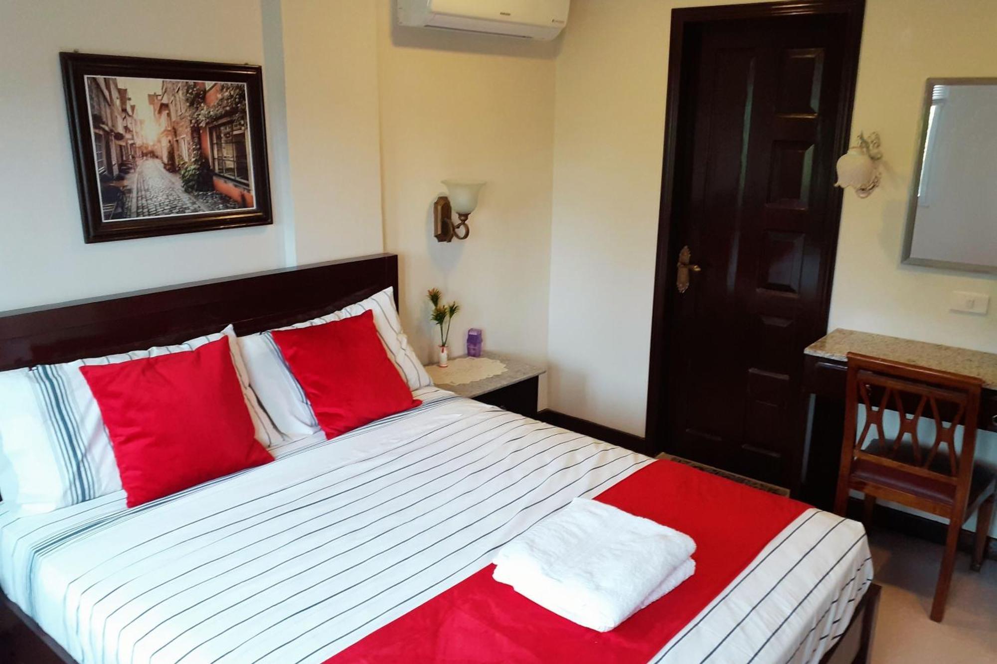 Venezia Suites Hotel Iloilo Room photo
