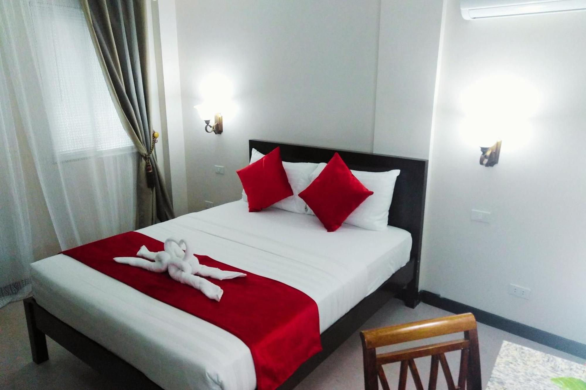 Venezia Suites Hotel Iloilo Room photo
