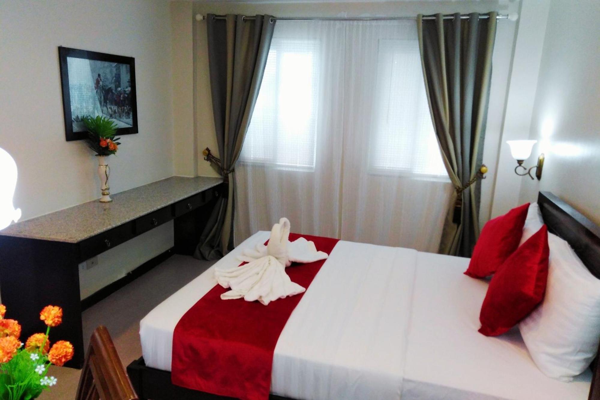 Venezia Suites Hotel Iloilo Room photo