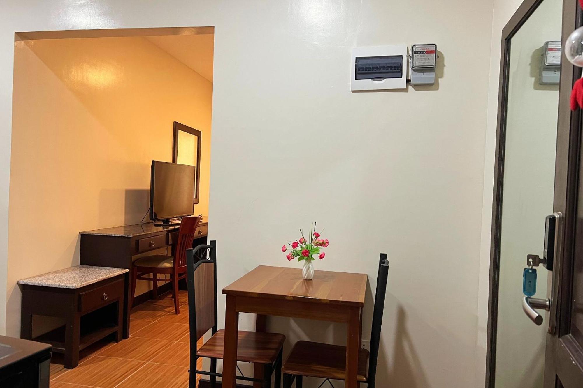Venezia Suites Hotel Iloilo Room photo